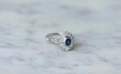 Bague marguerite saphir entourage diamants