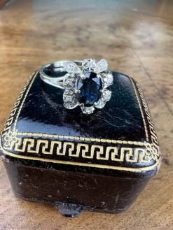 bague marguerite saphir or blanc