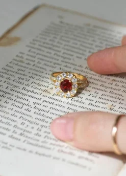 Bague Marguerite spinelle entourage diamants