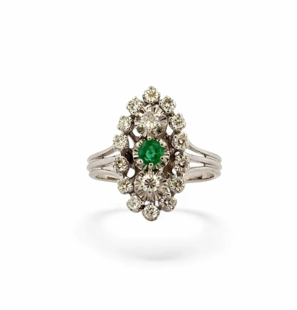Bague marquise ancienne or blanc diamants, émeraude