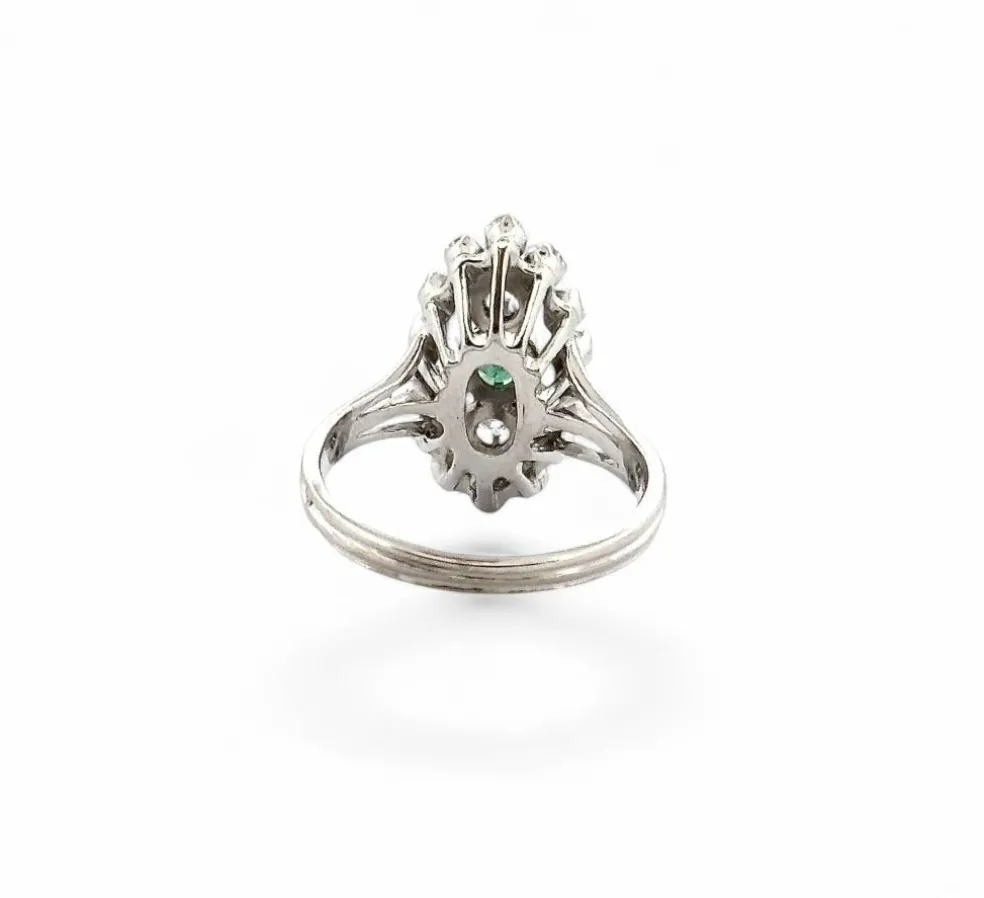 Bague marquise ancienne or blanc diamants, émeraude