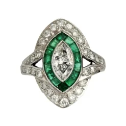 Bague marquise Art Déco émeraudes diamants