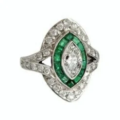 Bague marquise Art Déco émeraudes diamants