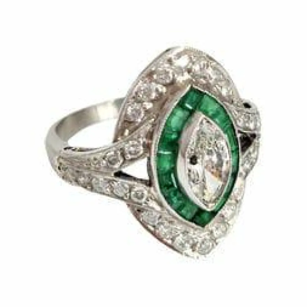 Bague marquise Art Déco émeraudes diamants