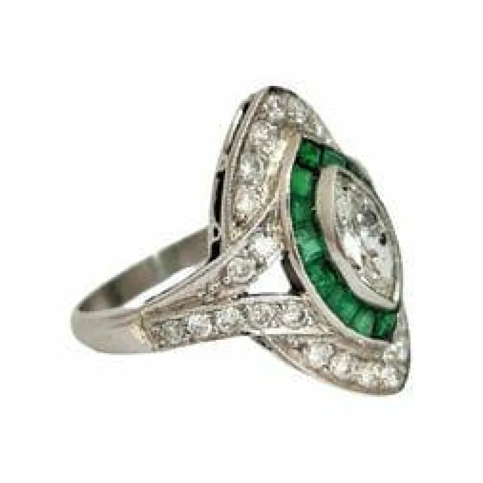 Bague marquise Art Déco émeraudes diamants
