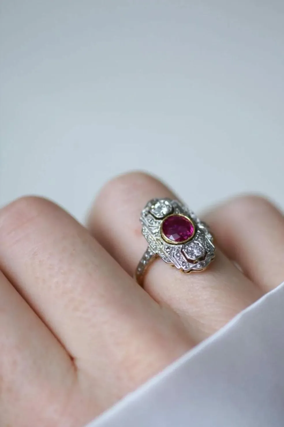 Bague Marquise Art Déco Rubis Birman et Diamants