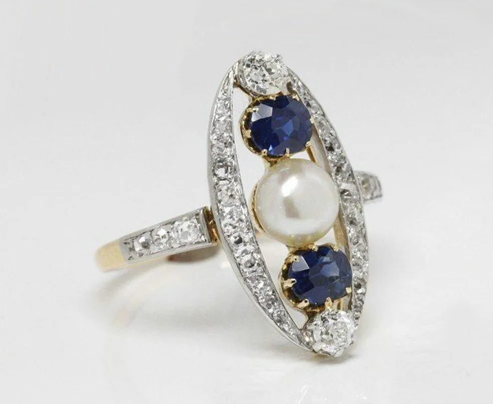 Bague marquise Belle Epoque, diamant, saphirs et perle fine