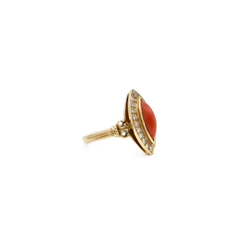 Bague marquise corail diamants