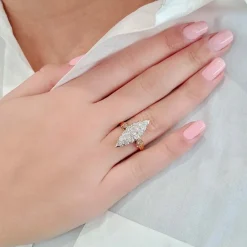 Bague marquise deux ors, diamants