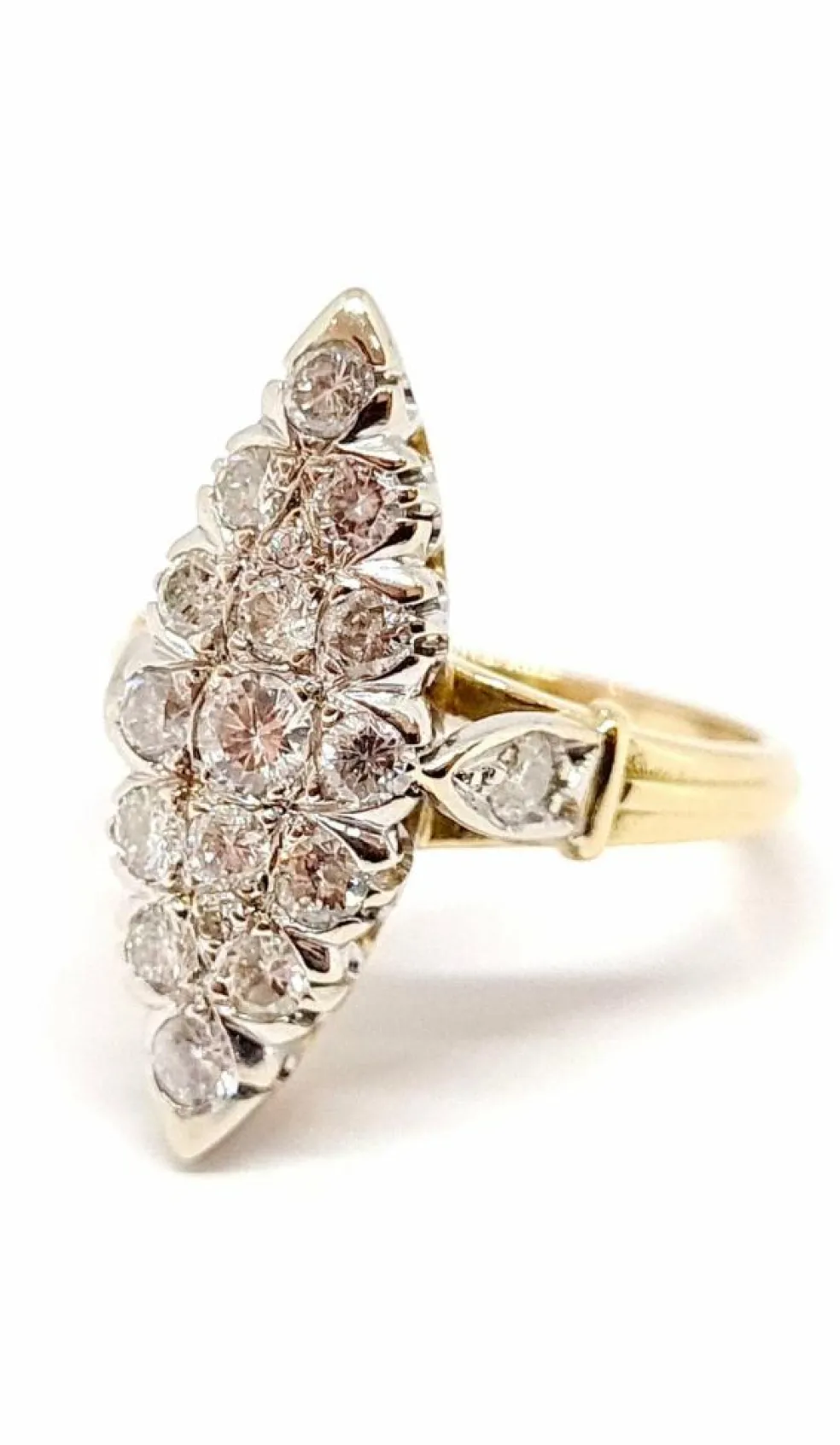 Bague marquise deux ors, diamants