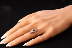 Bague marquise diamants saphir