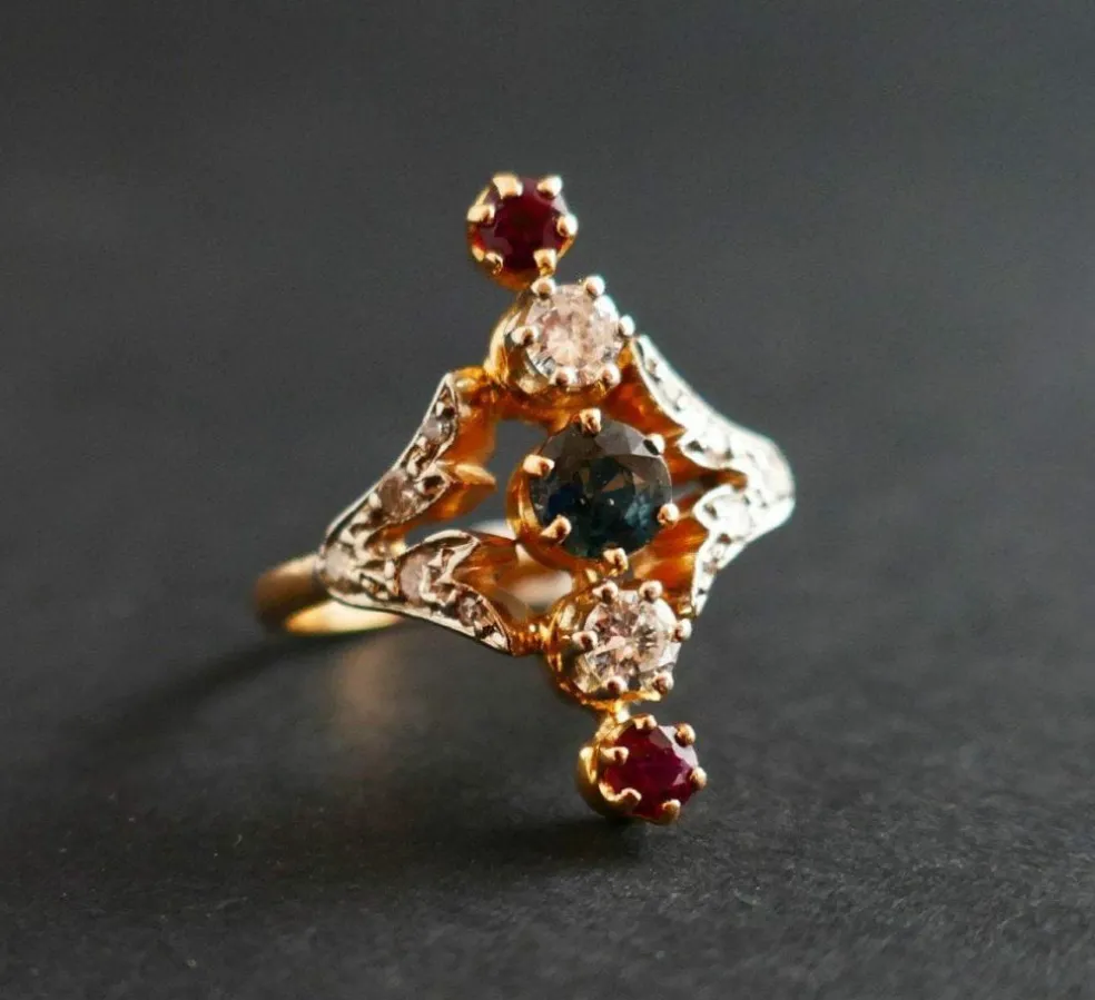 Bague Marquise Diamants, Saphirs et Rubis