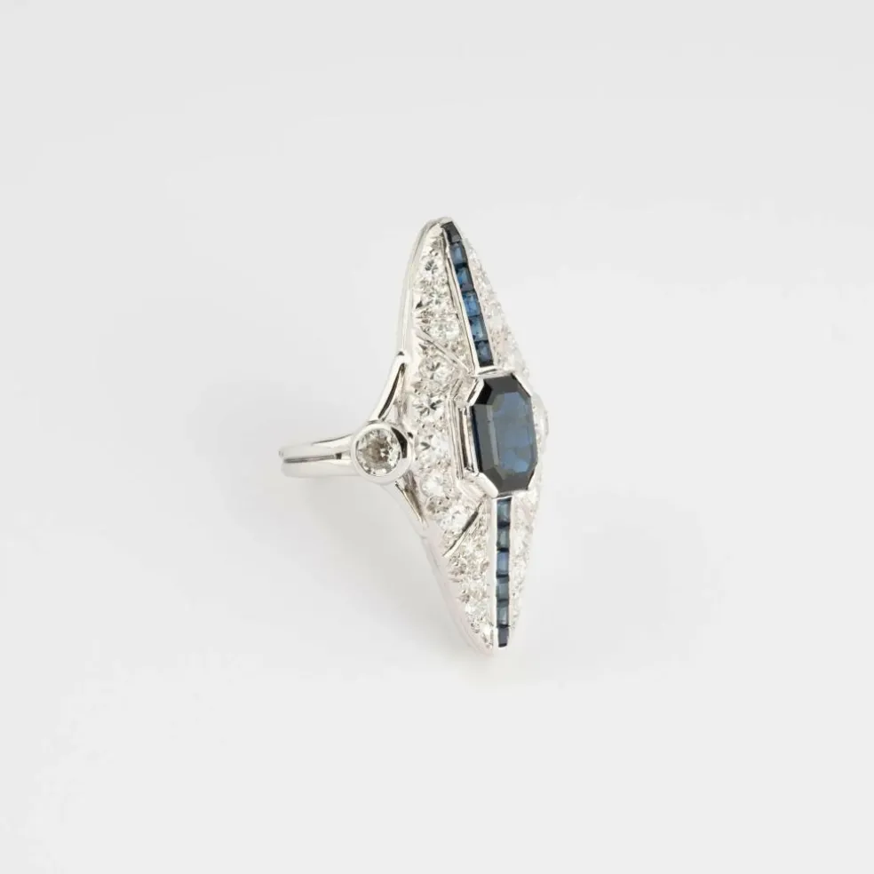 Bague marquise en diamant et saphir