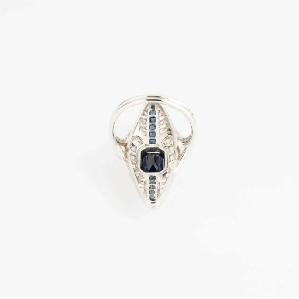 Bague marquise en diamant et saphir