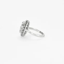 Bague marquise en or gris et diamants