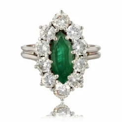Bague marquise émeraude diamants