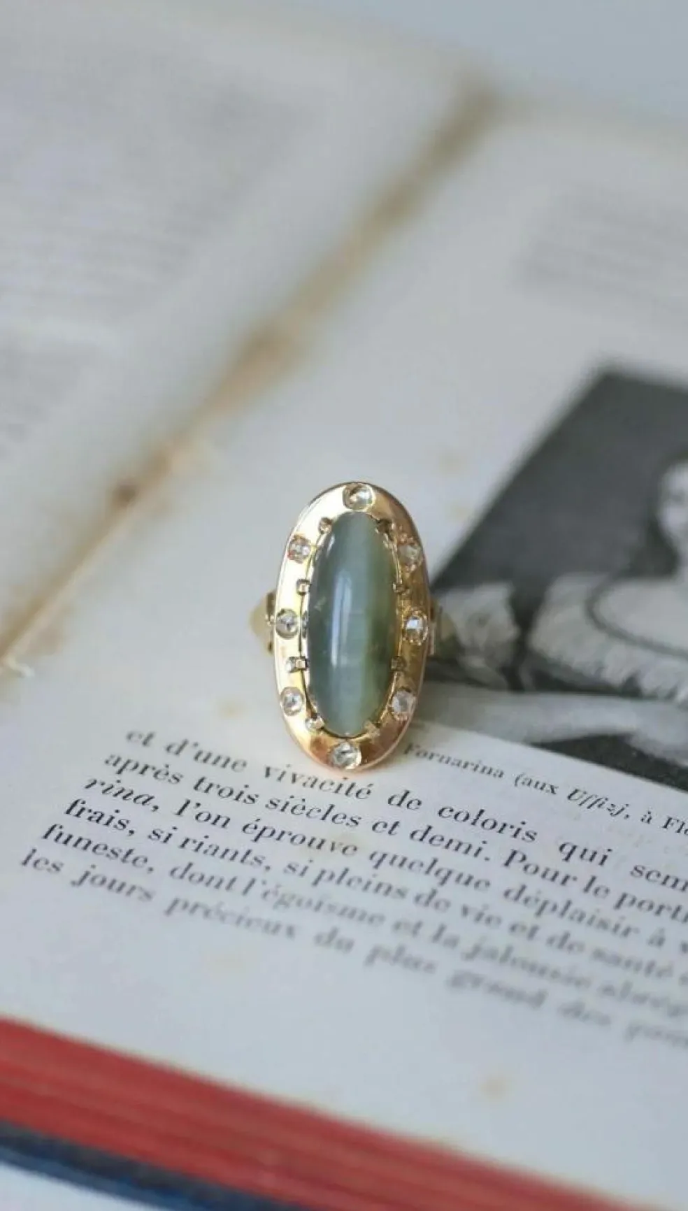 Bague Marquise oeil de chat, diamants