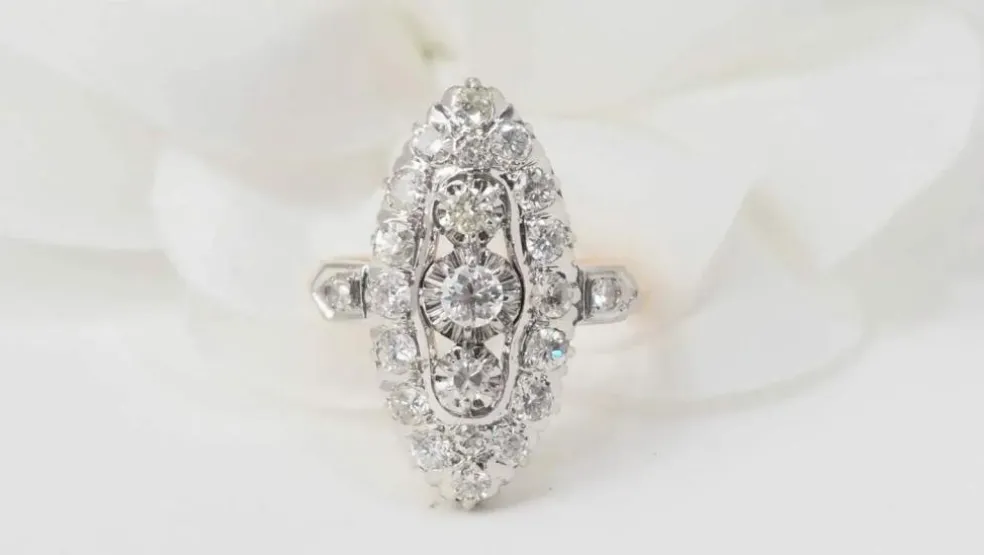 Bague marquise or bicolore et diamants