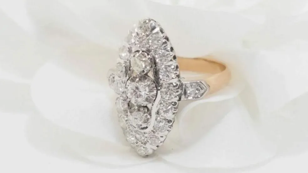 Bague marquise or bicolore et diamants