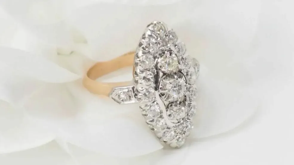 Bague marquise or bicolore et diamants