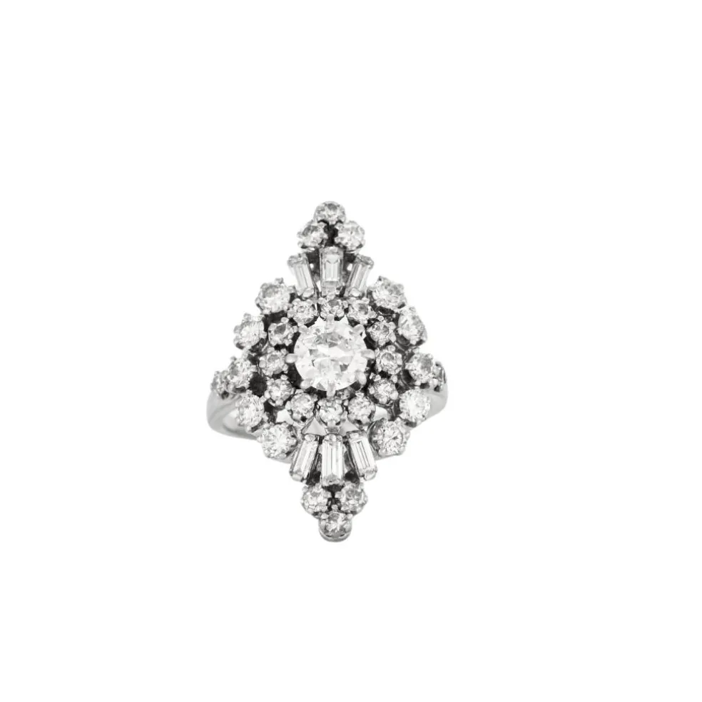 Bague marquise or gris, platine, diamants