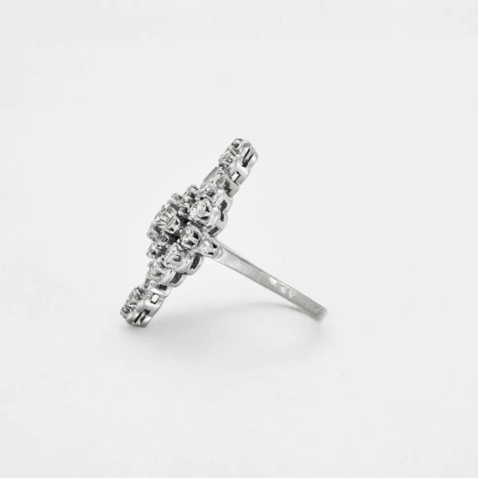 Bague marquise or gris, platine, diamants