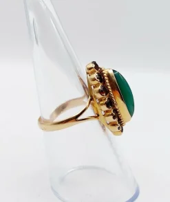 Bague marquise or jaune, chrysoprase et grenats (circa 1890)