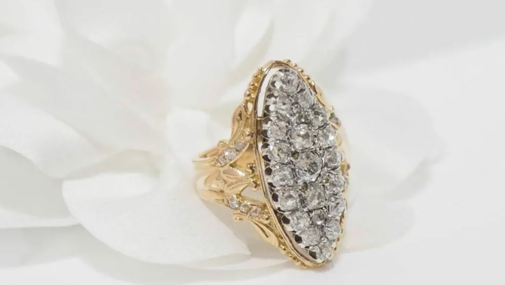 Bague marquise Or jaune Diamants