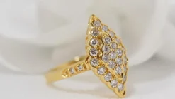 Bague marquise or jaune et diamants
