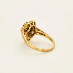 Bague marquise or jaune, saphir et diamants