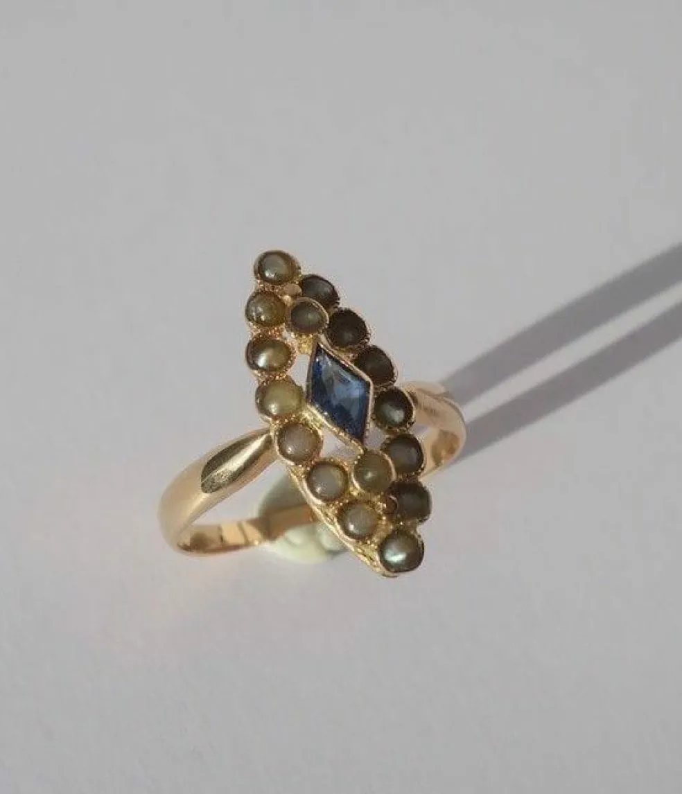 Bague marquise or rose saphir perles