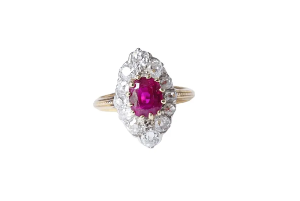 Bague Marquise Rubis birman diamants