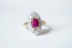Bague Marquise Rubis birman diamants