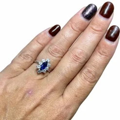 Bague marquise saphir diamants