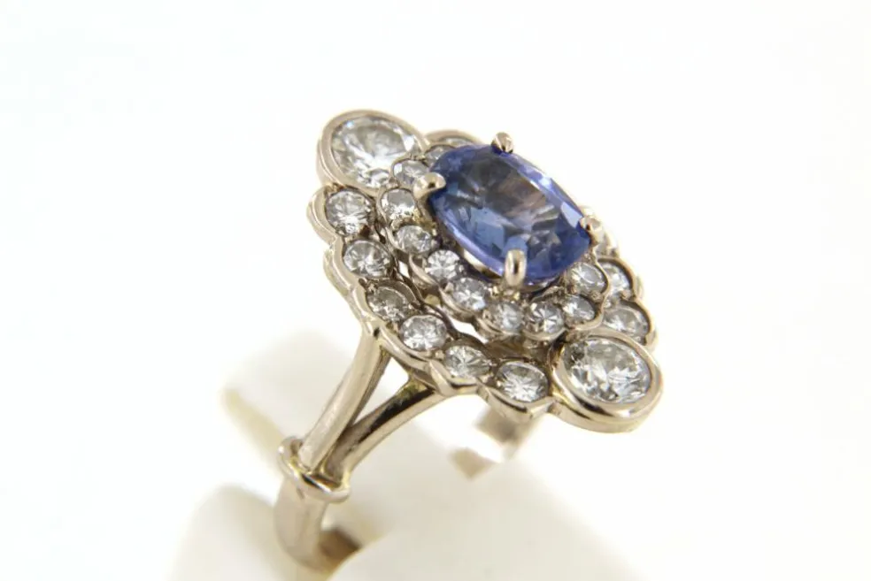 Bague Marquise, saphir et diamant