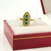 Bague marquise style ancien en or émeraudes et diamants