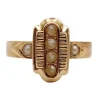 Bague marquise victorienne or rose ornée de perles dans une monture finement travaillée