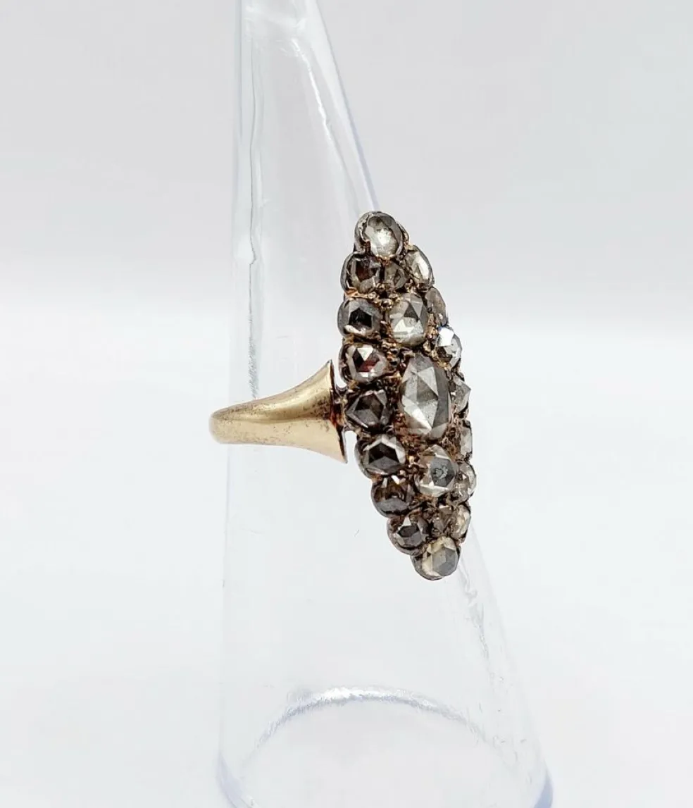 Bague marquise victorienne or jaune et argent, diamants (circa 1880)