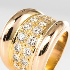 Bague massive godrons pavé de diamant