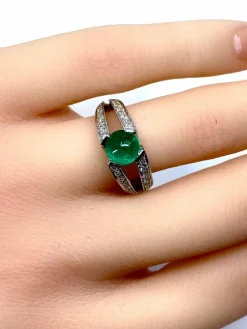 Bague émeraude cabochon diamants