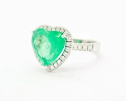 Bague émeraude coeur Colombie 6,60 ct et diamants