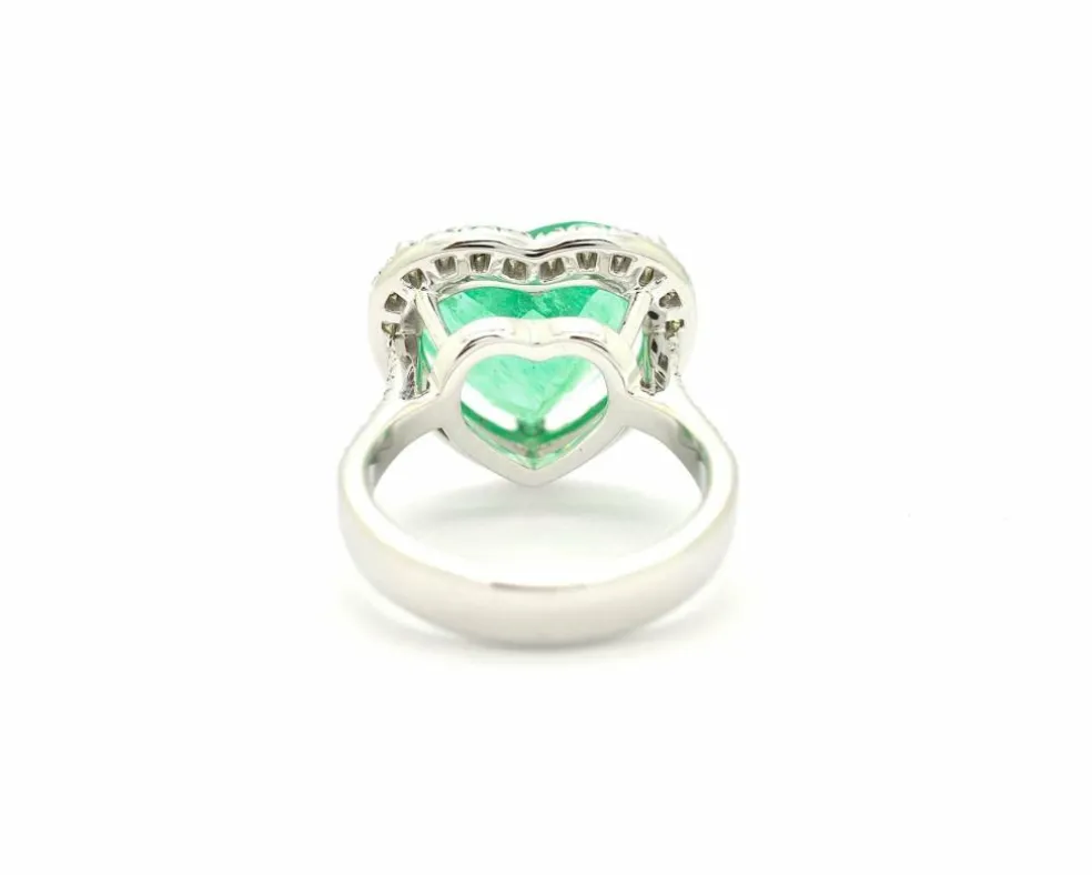 Bague émeraude coeur Colombie 6,60 ct et diamants