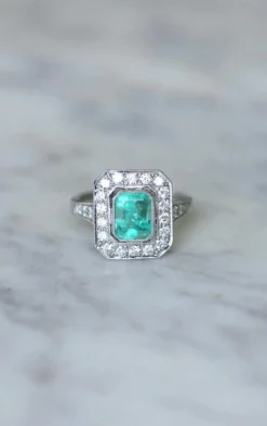 Bague Émeraude Colombienne 2.00 Cts et Diamants Style Art Déco