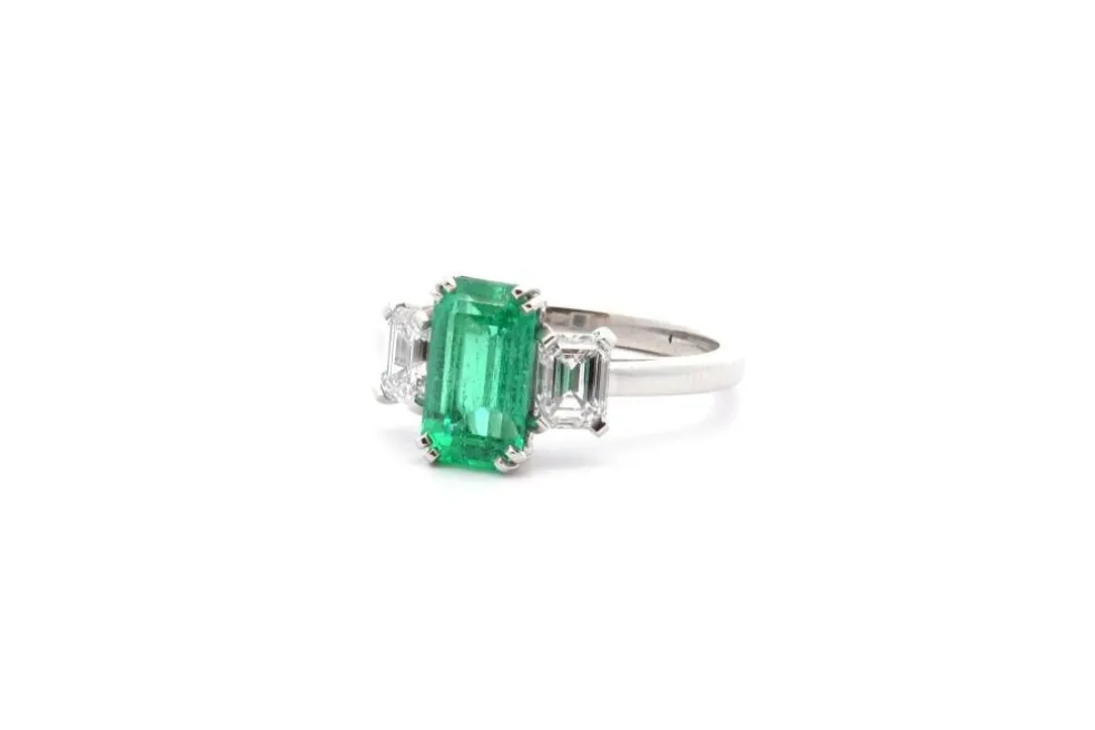 Bague émeraude 1,78ct et diamants