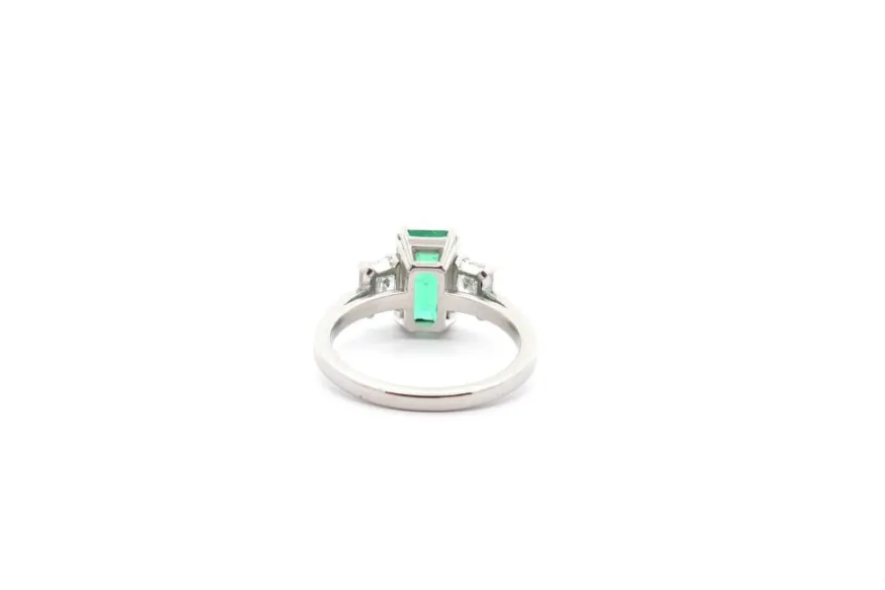 Bague émeraude 1,78ct et diamants