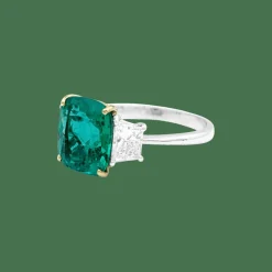 Bague émeraude, deux ors, diamants.