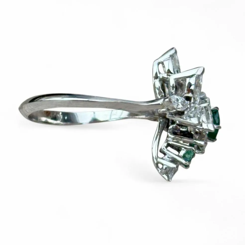 Bague émeraude diamants