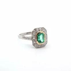 Bague émeraude diamants en platine