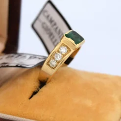 Bague émeraude en or jaune '60