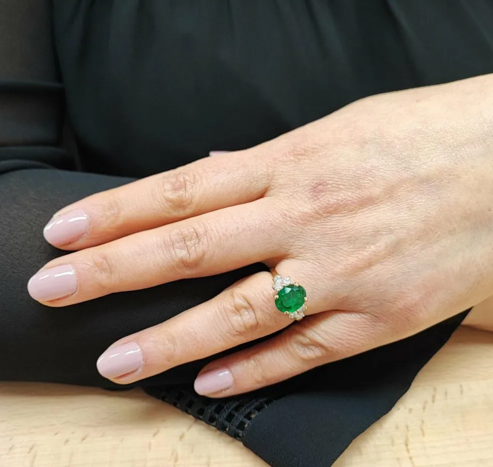 Bague émeraude et diamants